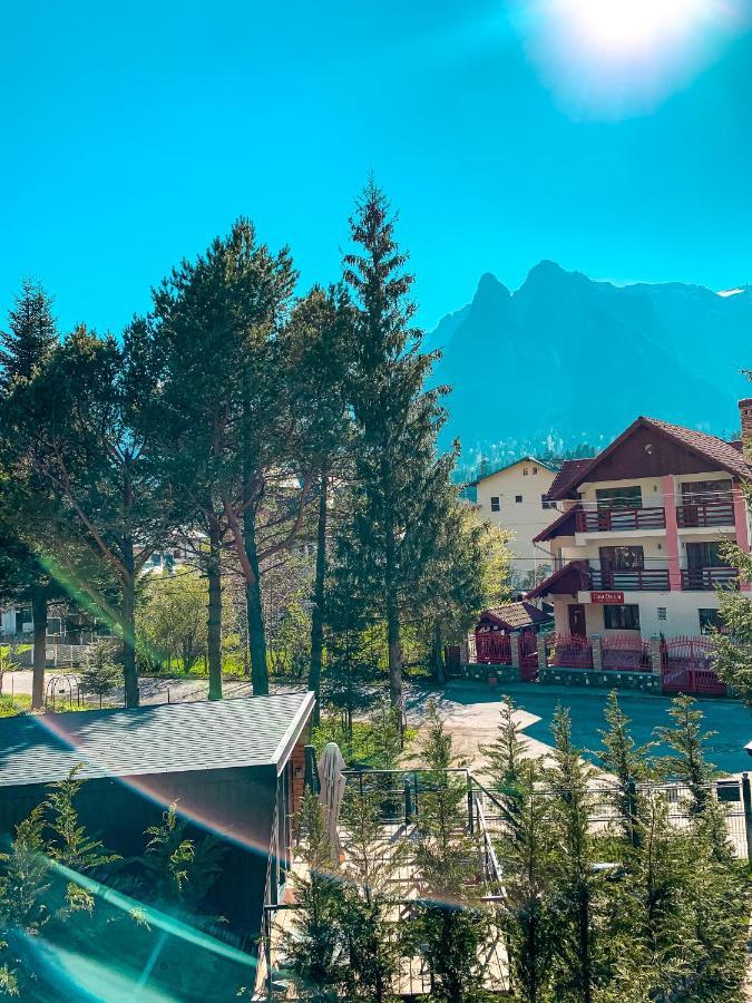 Moon Montana بوستين المظهر الخارجي الصورة